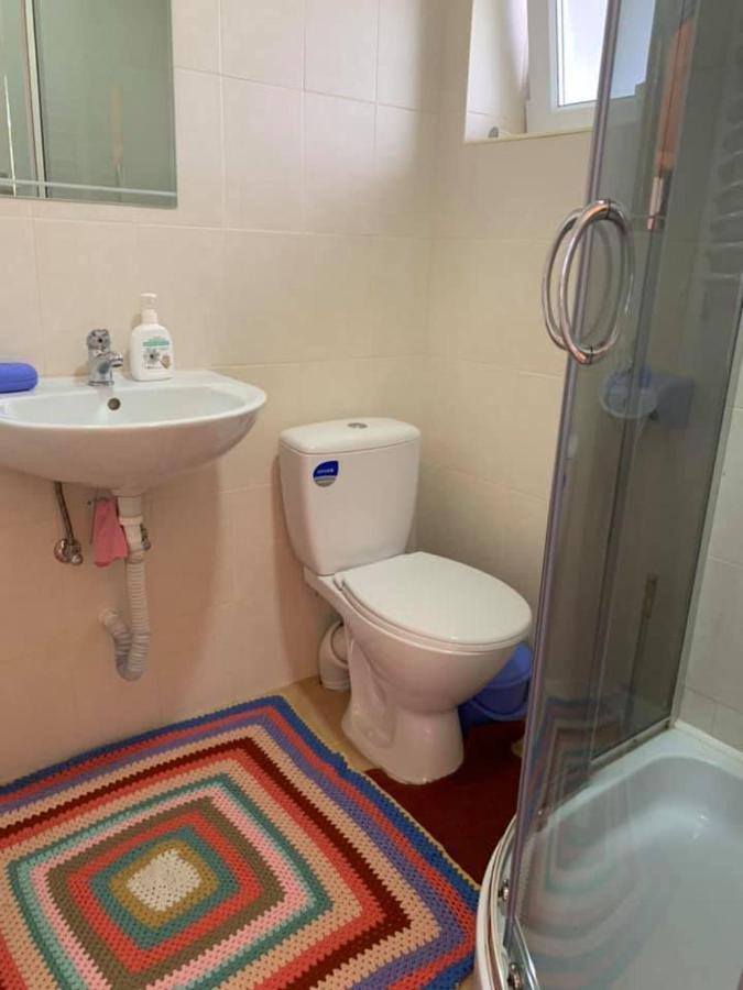 Holiday home вулик будиночок з двома окремими номерами