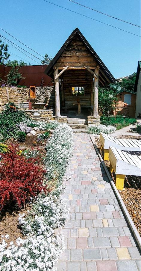 вулик будиночок з двома окремими номерами Holiday home Kamianets-Podilskyi