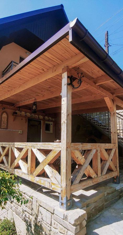 вулик будиночок з двома окремими номерами Holiday home Kamianets-Podilskyi